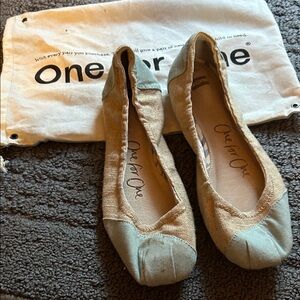 Toms Cream and Light Blue Flats